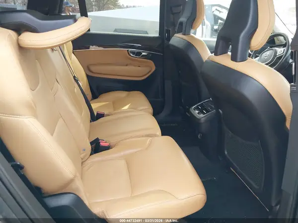 YV4A22PK2G1019507 2016 VOLVO XC90 - Image 8
