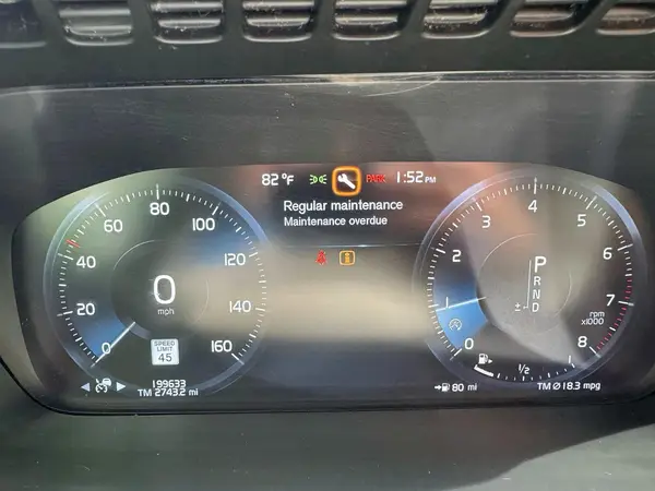 YV4A22PK2G1023590 2016 VOLVO XC90 - Image 8