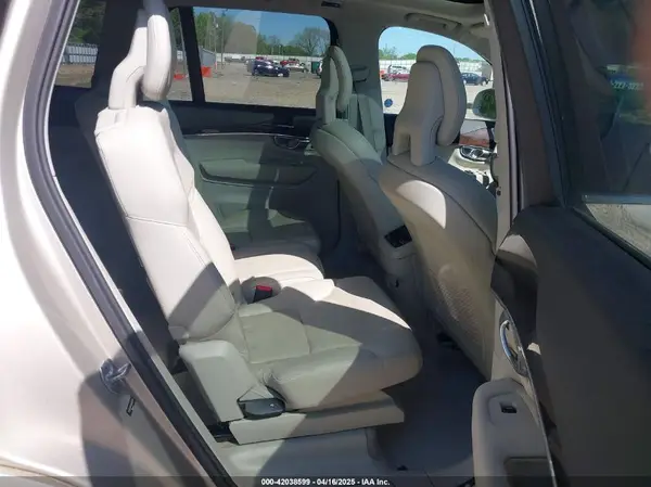 YV4A22PK2G1024836 2016 VOLVO XC90 - Image 8