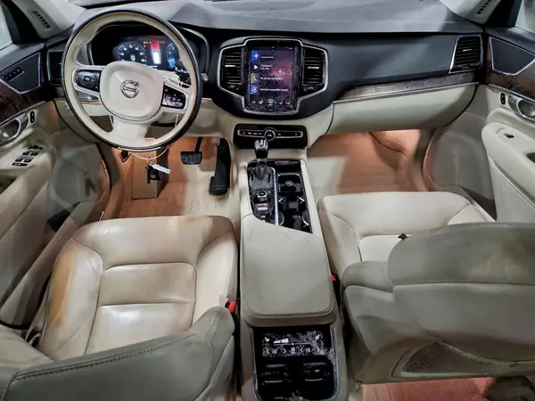 YV4A22PK2G1025565 2016 VOLVO XC90 - Image 8