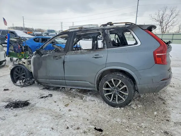 YV4A22PK2G1040826 2016 VOLVO XC90 - Image 2