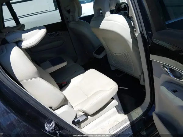 YV4A22PK2G1058677 2016 VOLVO XC90 - Image 8