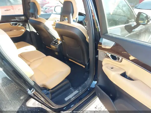 YV4A22PK2G1065189 2016 VOLVO XC90 - Image 8
