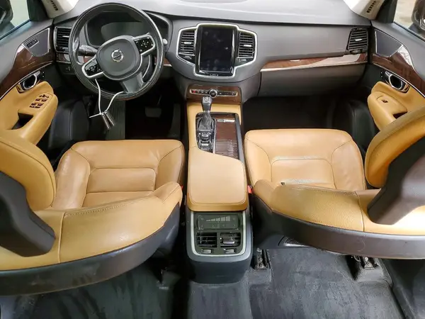 YV4A22PK2G1069212 2016 VOLVO XC90 - Image 8