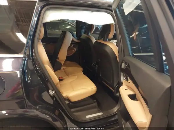 YV4A22PK2H1137056 2017 VOLVO XC90 - Image 8