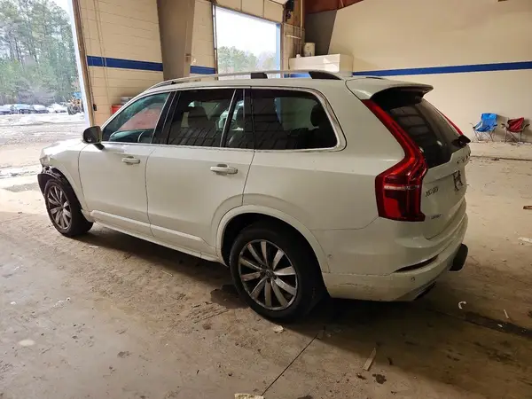 YV4A22PK2H1141821 2017 VOLVO XC90 - Image 2