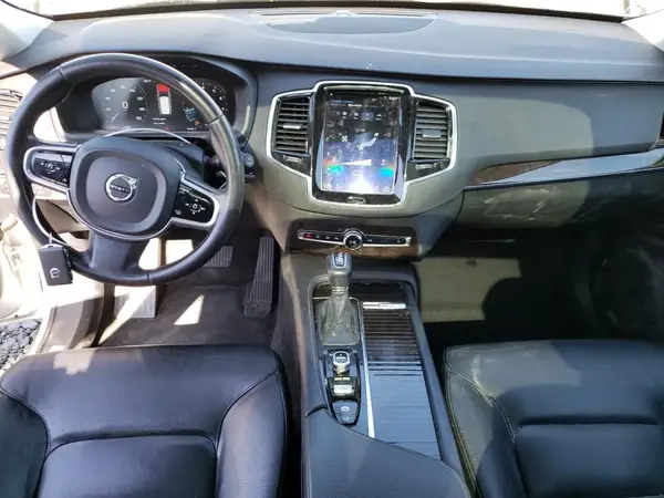 YV4A22PK2H1176018 2017 VOLVO XC90 - Image 8
