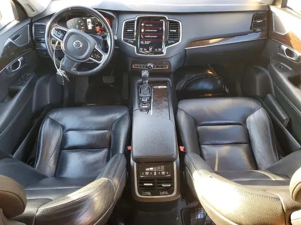 YV4A22PK2H1180666 2017 VOLVO XC90 - Image 8