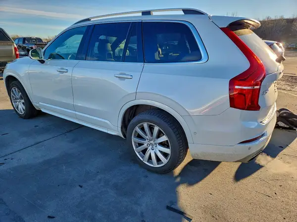 YV4A22PK2J1206494 2018 VOLVO XC90 - Image 2