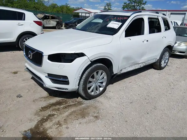 YV4A22PK2J1207323 2018 VOLVO XC90 - Image 2