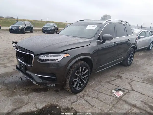 YV4A22PK2J1216751 2018 VOLVO XC90 - Image 2