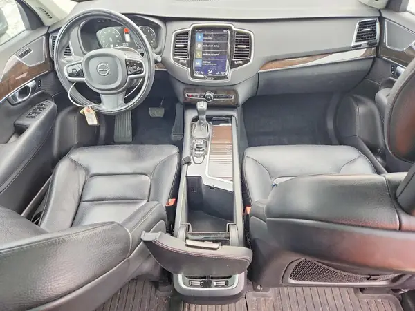YV4A22PK2J1219374 2018 VOLVO XC90 - Image 8