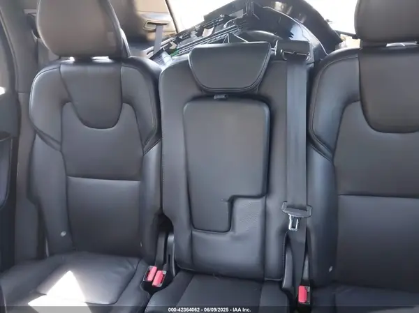 YV4A22PK2J1331432 2018 VOLVO XC90 - Image 8