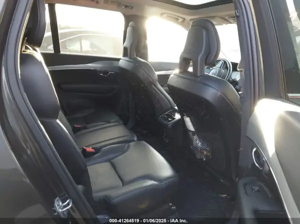 YV4A22PK2J1361109 2018 VOLVO XC90 - Image 8