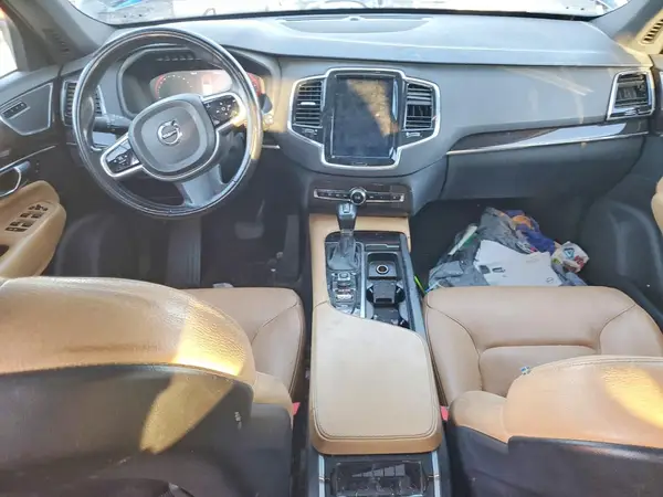 YV4A22PK2J1368996 2018 VOLVO XC90 - Image 8