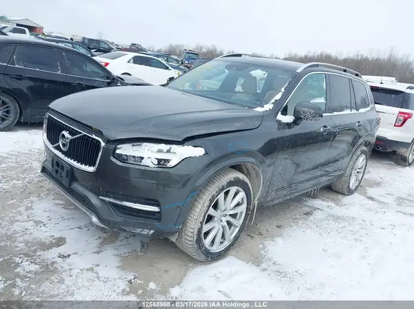 YV4A22PK2J1374426 2018 VOLVO XC90 - Image 2