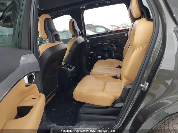 YV4A22PK2J1374426 2018 VOLVO XC90 - Image 8