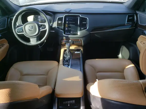YV4A22PK2J1388584 2018 VOLVO XC90 - Image 8