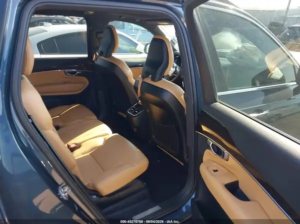 YV4A22PK2K1441186 2019 VOLVO XC90 - Image 8