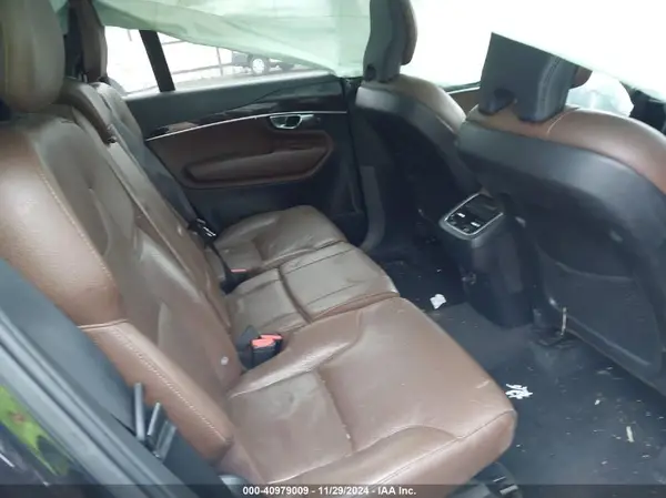 YV4A22PK2K1455153 2019 VOLVO XC90 - Image 8