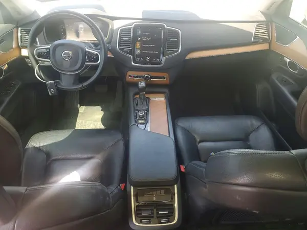YV4A22PK2M1680207 2021 VOLVO XC90 - Image 8