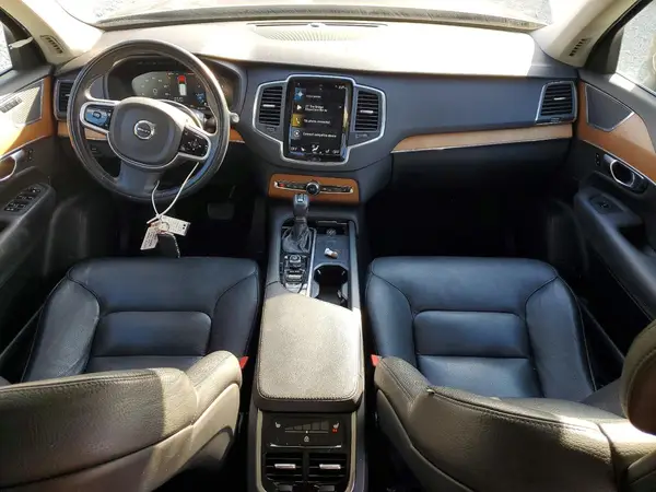 YV4A22PK2M1735271 2021 VOLVO XC90 - Image 8