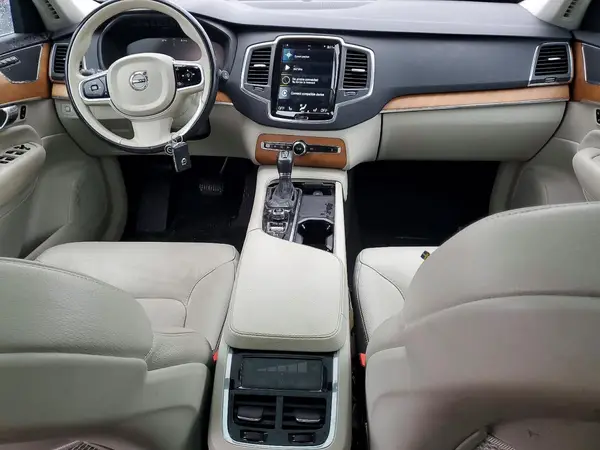 YV4A22PK2M1763667 2021 VOLVO XC90 - Image 8