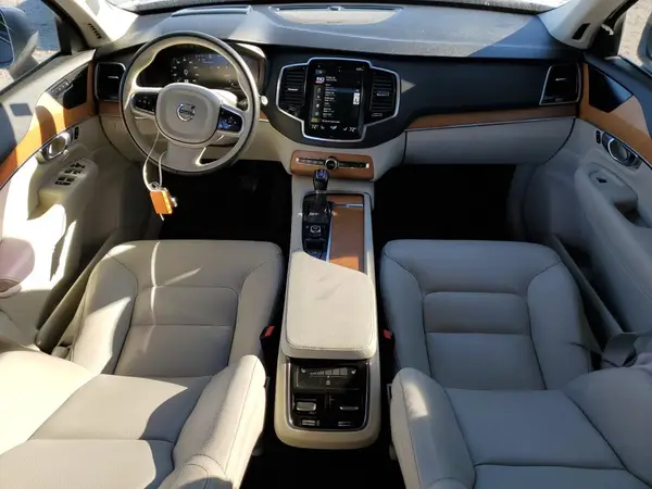 YV4A22PK2N1780034 2022 VOLVO XC90 - Image 8
