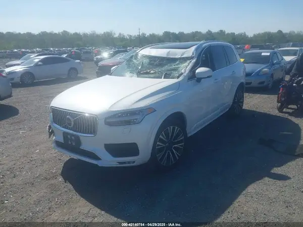 YV4A22PK2N1781135 2022 VOLVO XC90 - Image 2