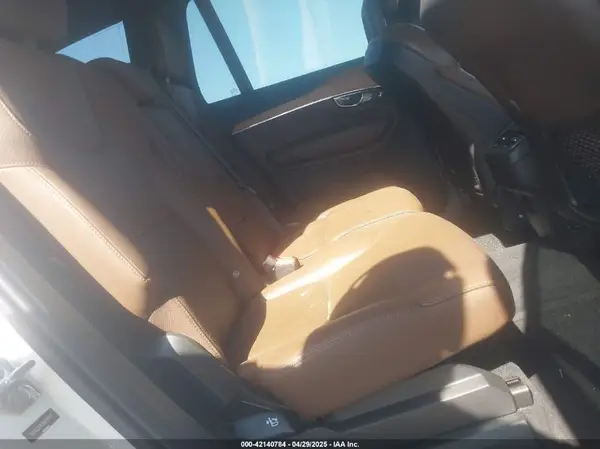 YV4A22PK2N1781135 2022 VOLVO XC90 - Image 8