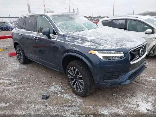 YV4A22PK2N1817423 2022 VOLVO XC90 - Image 1
