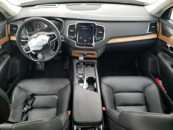 YV4A22PK2N1821536 2022 VOLVO XC90 - Image 8