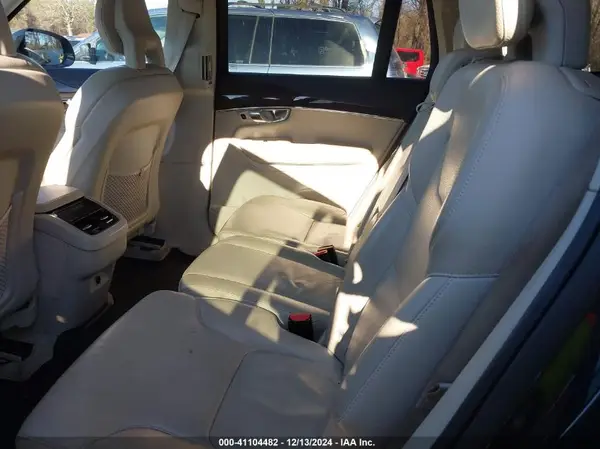 YV4A22PK3G1021640 2016 VOLVO XC90 - Image 8