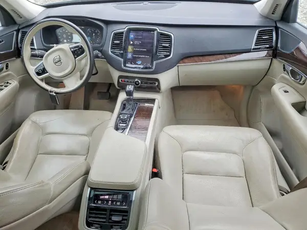 YV4A22PK3G1028202 2016 VOLVO XC90 - Image 8