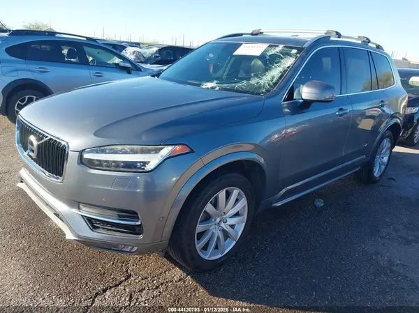 YV4A22PK3G1028717 2016 VOLVO XC90 - Image 2