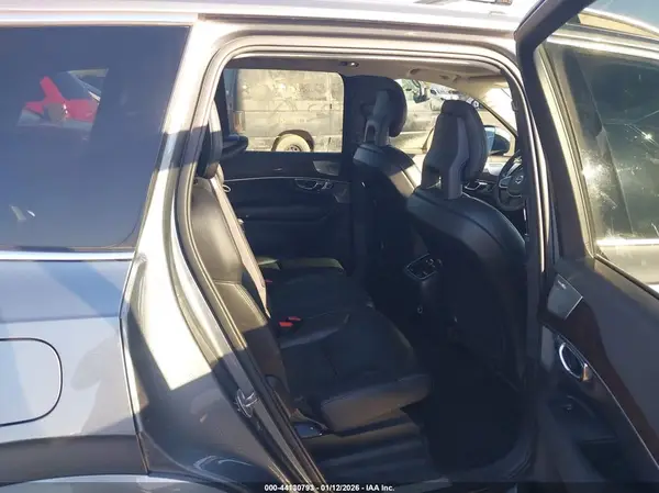 YV4A22PK3G1028717 2016 VOLVO XC90 - Image 8