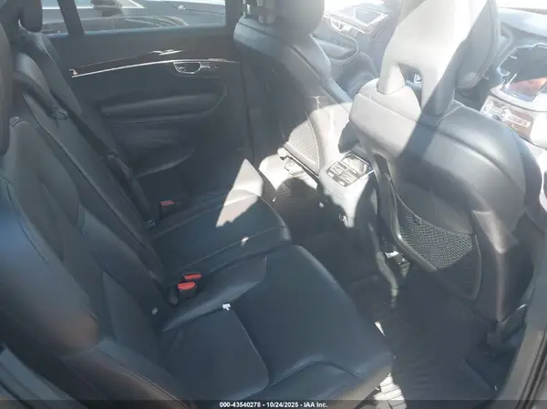 YV4A22PK3G1033108 2016 VOLVO XC90 - Image 8