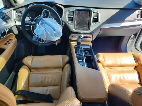YV4A22PK3G1036350 2016 VOLVO XC90 - Image 8