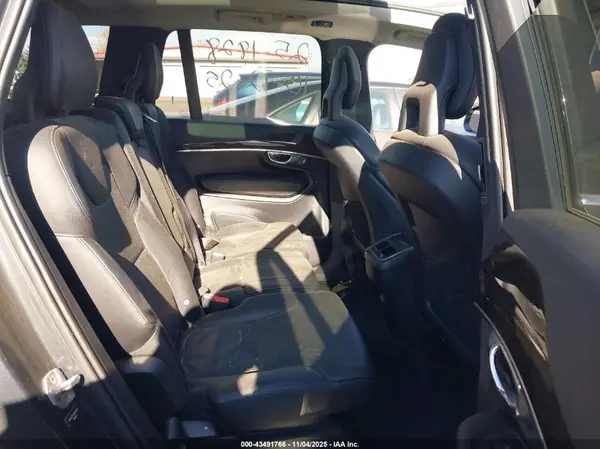 YV4A22PK3G1037420 2016 VOLVO XC90 - Image 8
