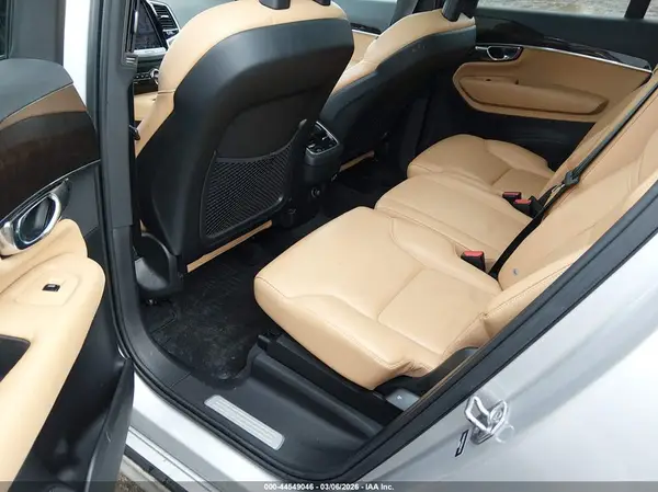 YV4A22PK3G1045176 2016 VOLVO XC90 - Image 8