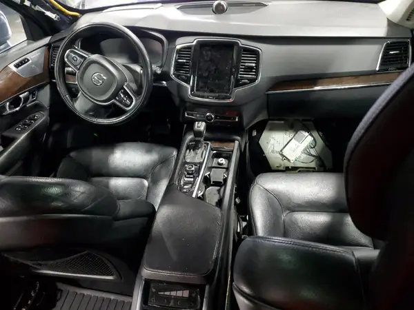 YV4A22PK3G1047249 2016 VOLVO XC90 - Image 8