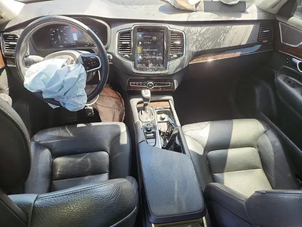 YV4A22PK3H1121545 2017 VOLVO XC90 - Image 8