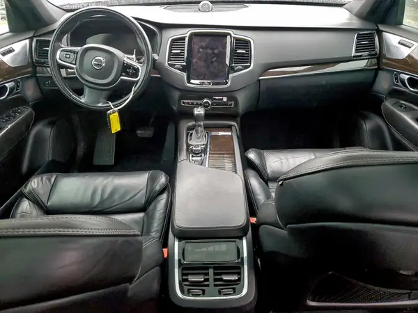 YV4A22PK3H1130472 2017 VOLVO XC90 - Image 8