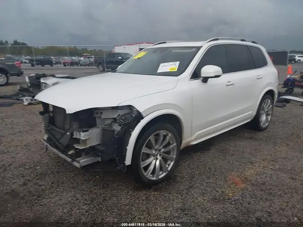 YV4A22PK3H1137521 2017 VOLVO XC90 - Image 2