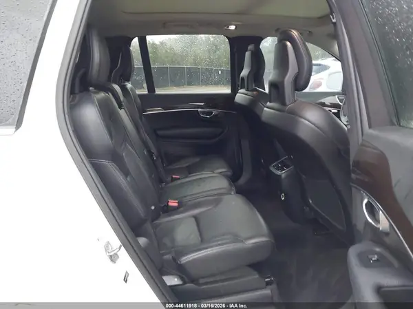 YV4A22PK3H1137521 2017 VOLVO XC90 - Image 8