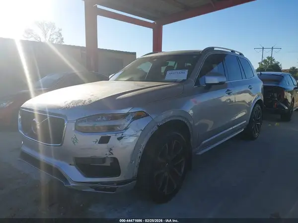 YV4A22PK3H1153704 2017 VOLVO XC90 - Image 2
