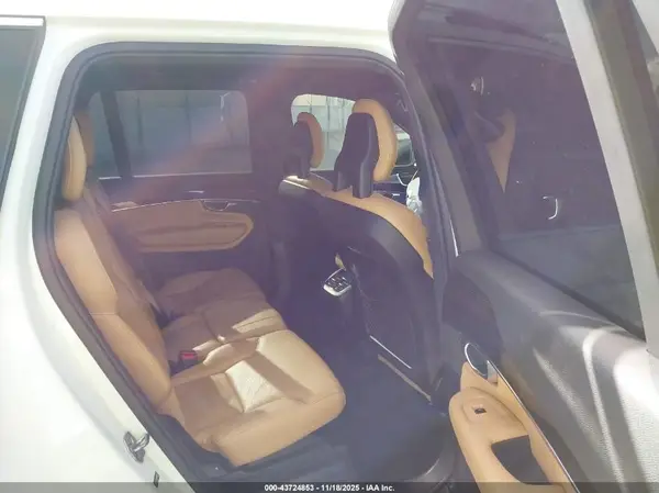 YV4A22PK3H1181969 2017 VOLVO XC90 - Image 8