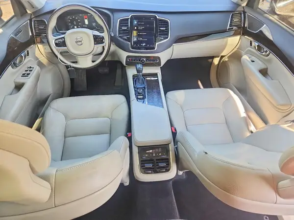 YV4A22PK3H1182782 2017 VOLVO XC90 - Image 8