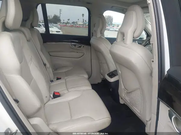 YV4A22PK3H1183656 2017 VOLVO XC90 - Image 8