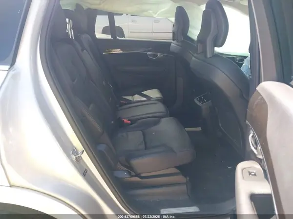YV4A22PK3H1186301 2017 VOLVO XC90 - Image 8